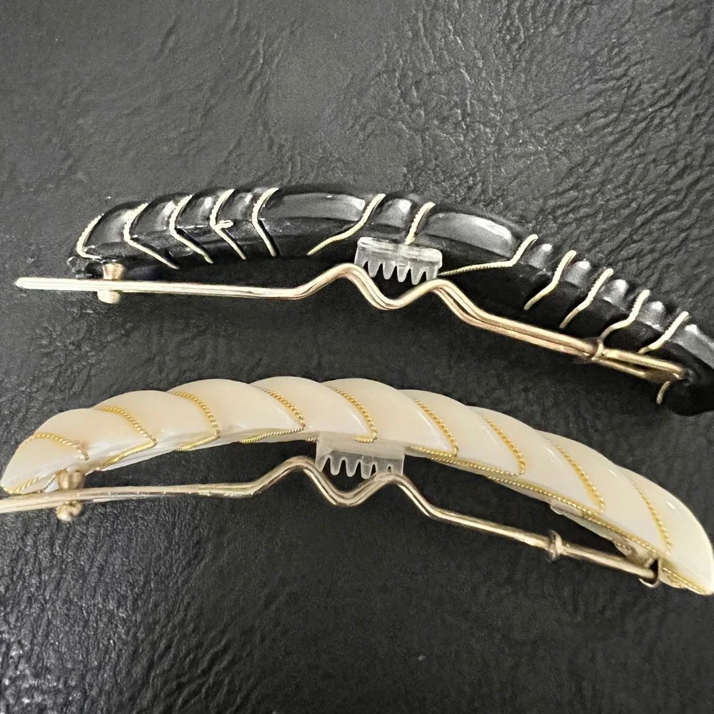 Vintage Twisted Resin Hair Barrette‎ Set Black Cream Gold Tone 3.5